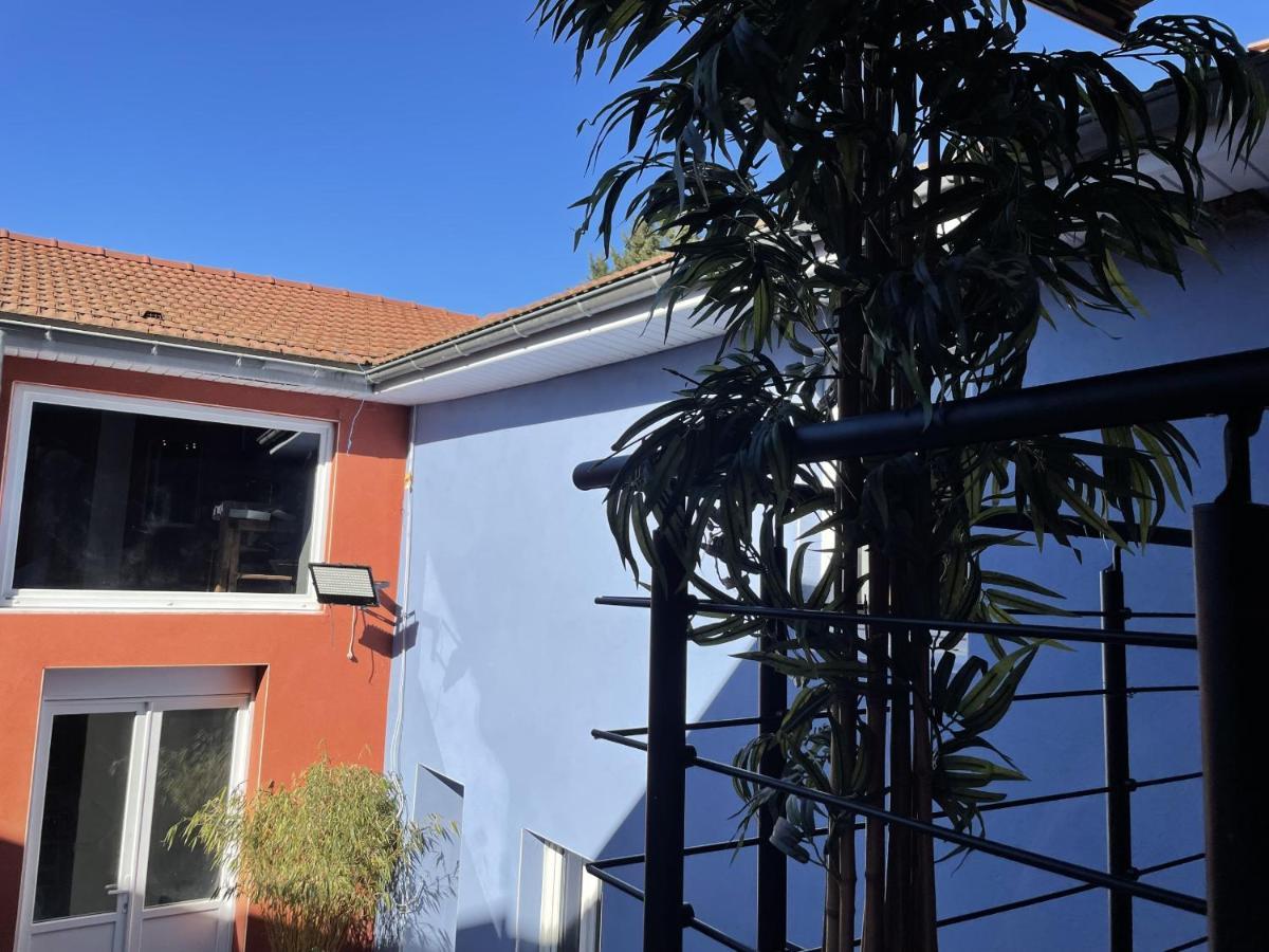 Villa Kiara Hebergements Cusset Exteriör bild